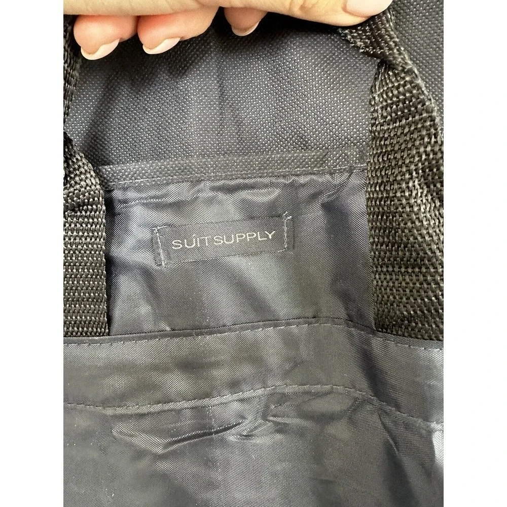 Suitsupply garment travel